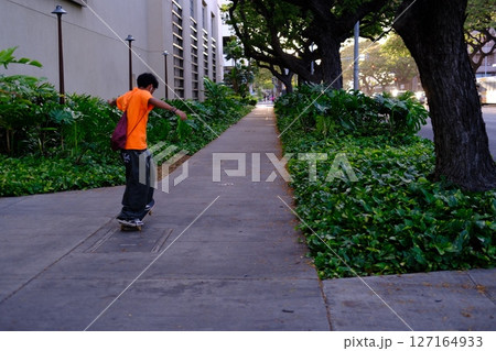 スケボ少年 127164933