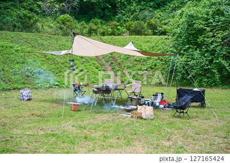 キャンプ　アウトドア　バーベキュー　BBQ　無人 127165424