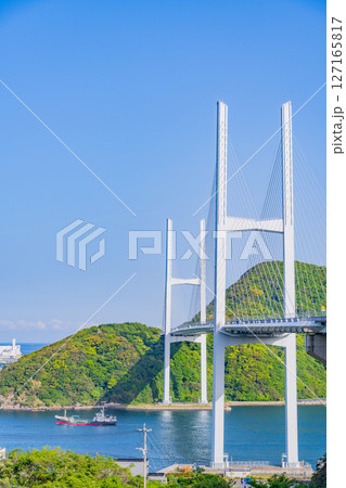 （長崎県）女神大橋　航行する船舶 127165817