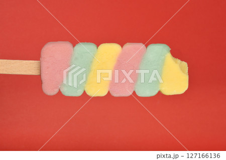 A colorfu popsicle A colorfu popsicle 127166136