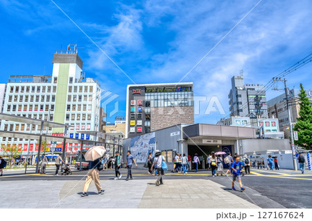 東京都調布市の都市風景　調布駅 127167624
