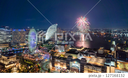 【都市風景】みなとみらいの花火と夜景 127168132