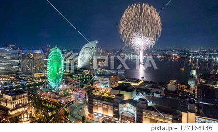 【都市風景】みなとみらいの花火と夜景 127168136