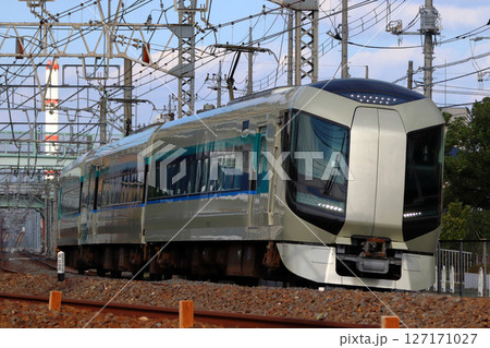 東武スカイツリーラインを行く特急リバティりょうもう号 127171027