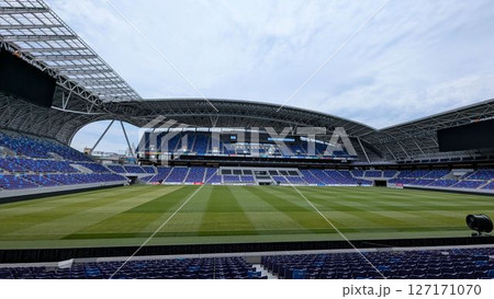 エディオンピースウィング広島の座席から見るピッチ エディオンピースウィング広島の座席から見るピッチ 127171070