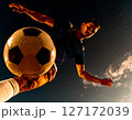 サッカー：ローアングルシュートシーン 127172039
