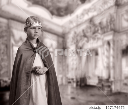 Little girl dressed as a princess Little girl dressed as a princess 127174673