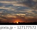 沈みゆく夕陽 127177572