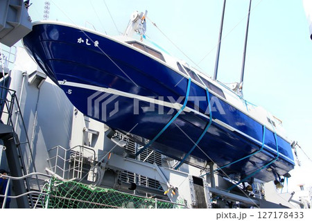 練習艦『かしま』 の将官艇・内火艇 127178433