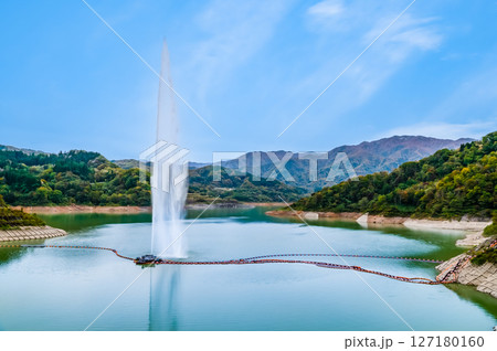 山形 寒河江ダム　月山湖大噴水 127180160