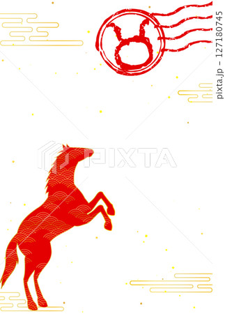 2026年午年の和風年賀状、立ち馬とエ霞の和柄背景 2026年午年の和風年賀状、立ち馬とエ霞の和柄背景 127180745