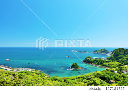 千葉県　青空と海の鴨川市 127181725