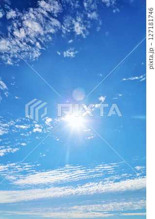 夏の青空と雲　そして太陽 127181746