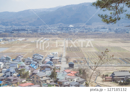 福島　白鳳山公園から望む会津盆地 127185132