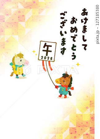 午年　年賀状　和風　凧上げ 127185380