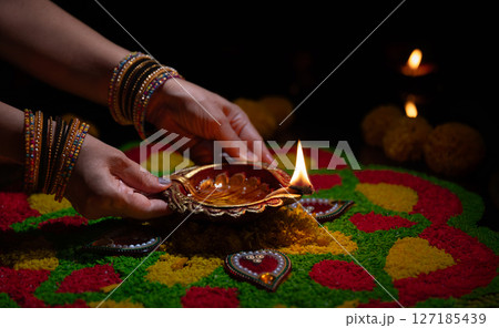 Diwali Traditions and Celebrations Around the World Diwali Traditions and Celebrations Around the World 127185439
