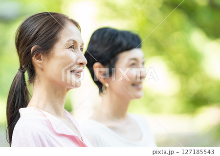 シニア女性のポートレート 127185543