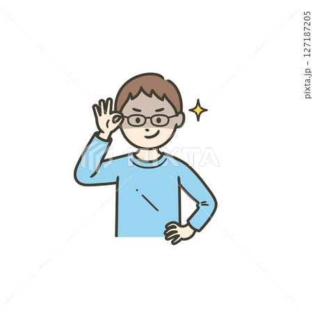 眼鏡を上げて悪巧みしてニヤける男の子 127187205