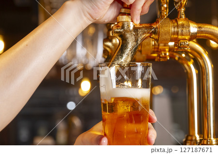 ビールサーバー 127187671