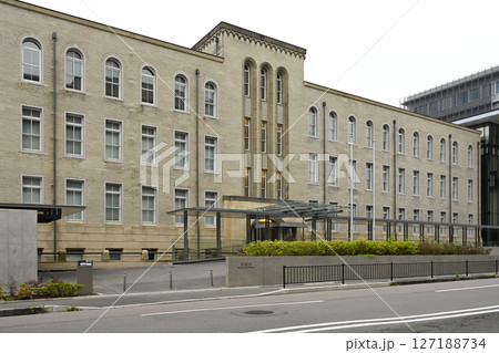旧京都府警察本部本館（文化庁京都庁舎） 127188734