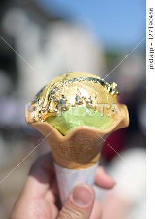 金箔抹茶アイス 127190486