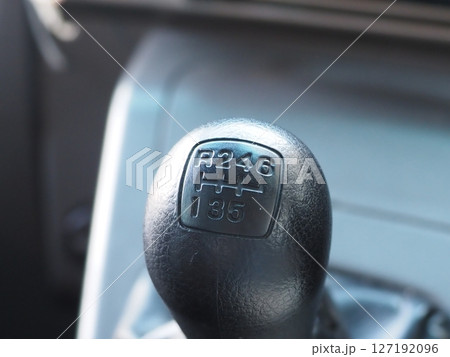 ハイウェイバス　セレガ運転席 127192096