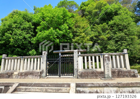 天武・持統天皇陵　(檜隅大内陵) 127193326