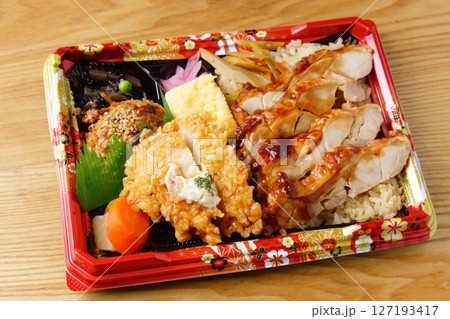 チキン五目弁当 127193417