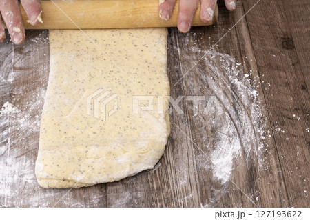 焼き菓子スコーンを作る工程 127193622