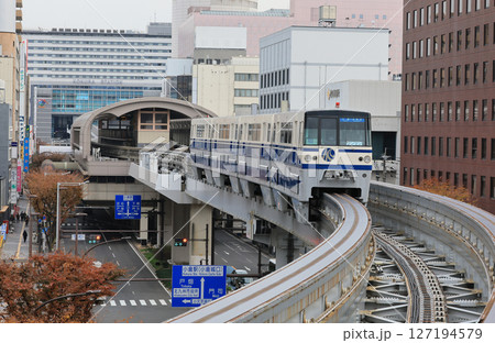 北九州高速鉄道 旦過駅から撮ったモノレール 北九州高速鉄道 旦過駅から撮ったモノレール 127194579