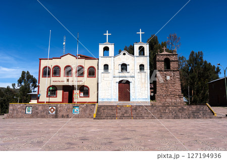 Church and municipal building of Llachon near Lake Titicaca, Peru Church and municipal building of Llachon near Lake Titicaca, Peru 127194936