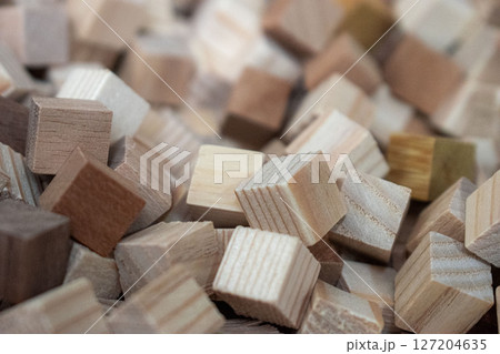 たくさんの角材 たくさんの角材 127204635