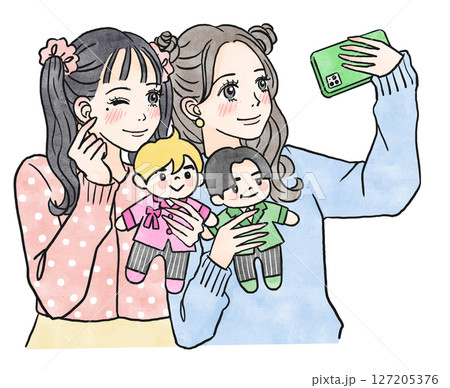 推しぬいと写真を撮る推し活をする女性のイラスト 127205376