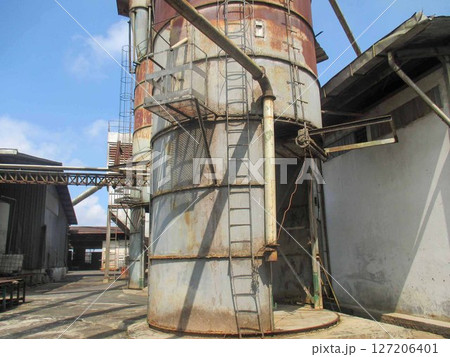 Decommissioned wood ply manufacturing plant, Industrial machineries and tools of Old Factory Facility, Rusty large industrial facilities Decommissioned wood ply manufacturing plant, Industrial machineries and tools of Old Factory Facility, Rusty large industrial facilities 127206401