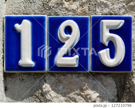 House number one hundred twenty five 127210796