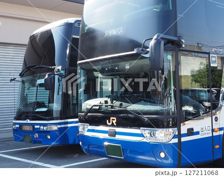 JR東海バス 2階建て新旧ハイウェイバス JR東海バス 2階建て新旧ハイウェイバス 127211068