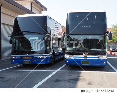 JR東海バス 　新旧2階建てハイウェイバス 127211248
