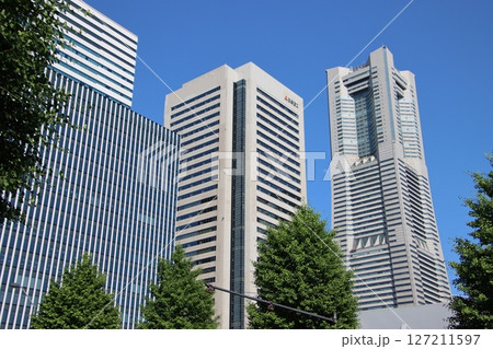 三菱重工ビルとランドマークタワー(横浜) 三菱重工ビルとランドマークタワー(横浜) 127211597
