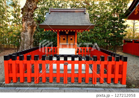 京都府　伏見稲荷大社御旅所・上命婦社（上之命婦）　京都市 南区 西九条 池ノ内町 2022年2月 127212058