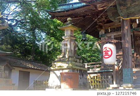 香川県金刀比羅宮境内旭社の石燈籠-2 127215746