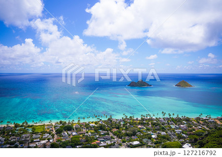 ハワイ ピルボックスから眺めるラニカイビーチの綺麗な海 ハワイ ピルボックスから眺めるラニカイビーチの綺麗な海 127216792