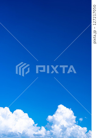 【夏素材】入道雲がわく夏空のイメージ素材【長野県】 127217050
