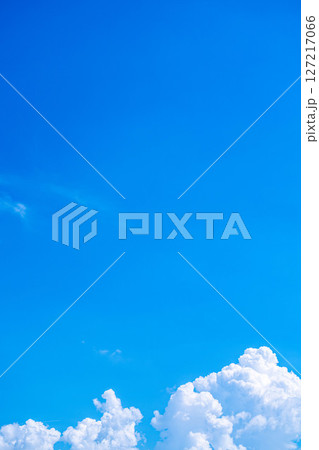 【夏素材】入道雲がわく夏空のイメージ素材【長野県】 127217066