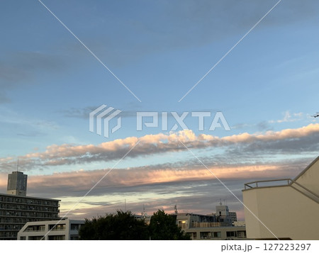 夕焼けの空　東京都大田区 127223297