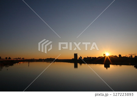 初日の出・荒川夜明け・千住新橋【東京都足立区】 初日の出・荒川夜明け・千住新橋【東京都足立区】 127223893