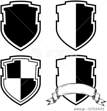 セキュリティをイメージした緑の盾鍵ありのベクターイラストセット 127224151