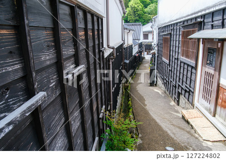 路地裏の小路 127224802