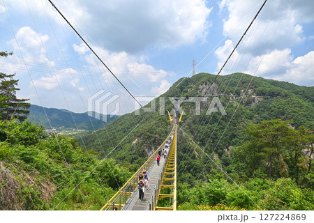 【韓国/江原道/原州】小金山グランドバレー・小金山とウルロンタリ吊り橋 127224869