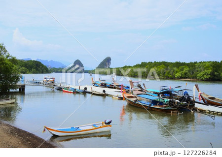 タイ・クラビのパクナム川 127226284