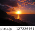 海に沈む夕日 127226461